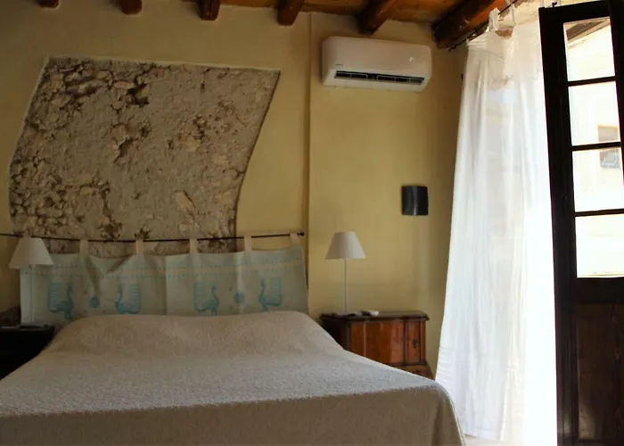 Sant Efisio Host Гостевой дом 3*